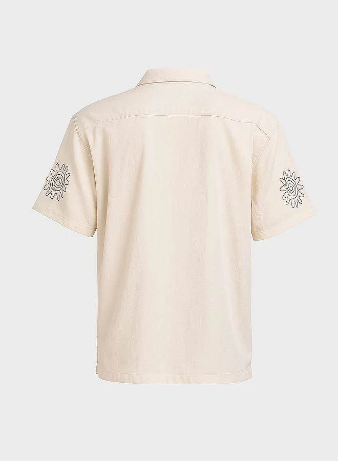 The Indian Garage Co Men Relaxed Fit Embroided Round Neck Half Sleeves Shirt